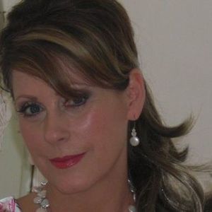 Meet your Posher, Debi